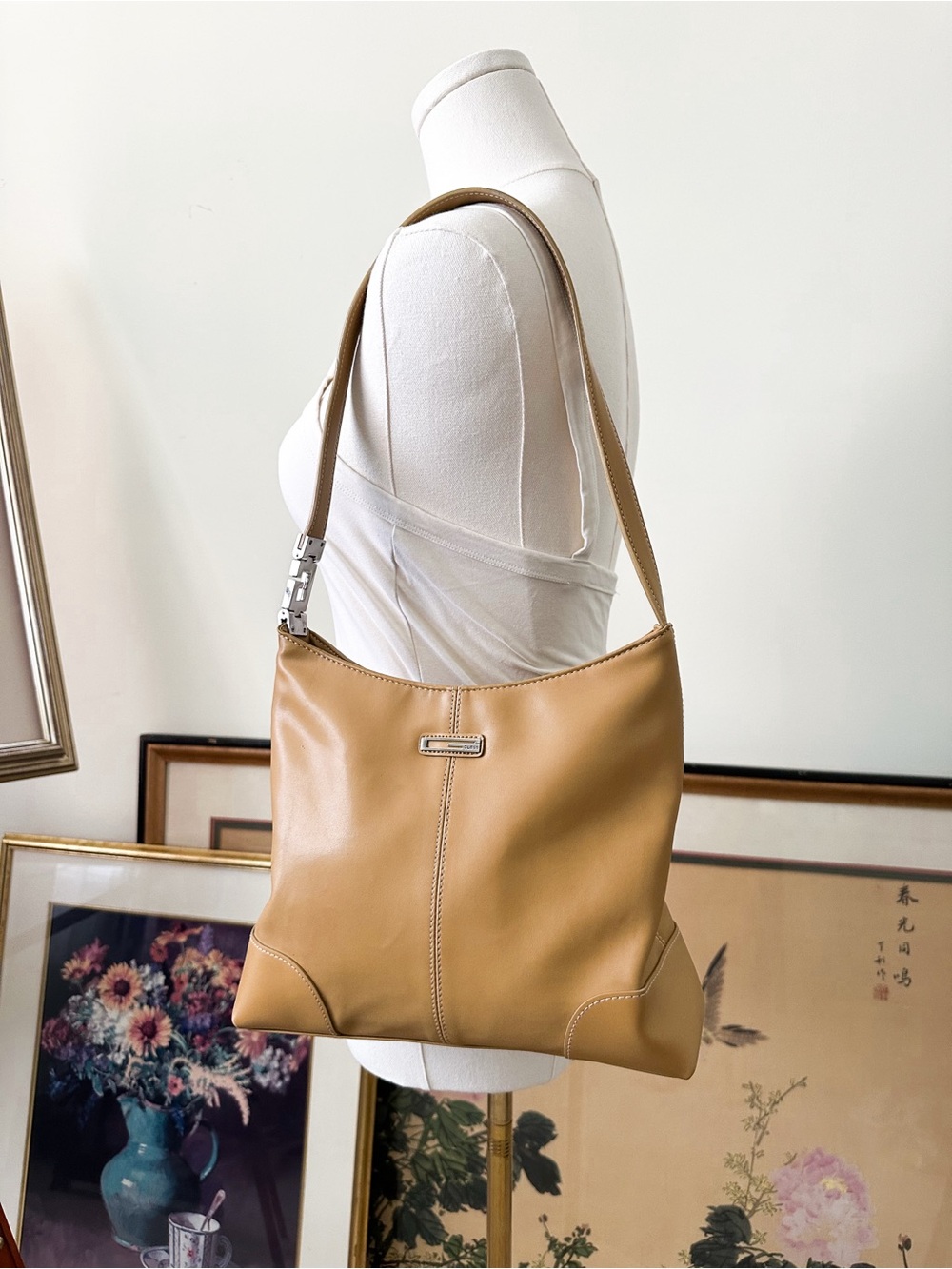 Vintage GUESS Y2K Mustard Yellow with Silver G Leather Shoulder Bag Purse